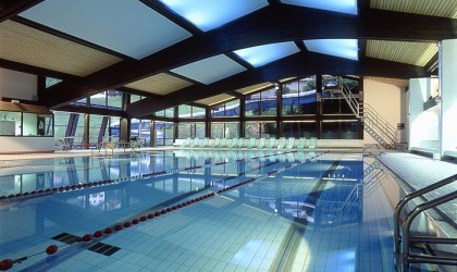 Schwimmbad und Wellness
